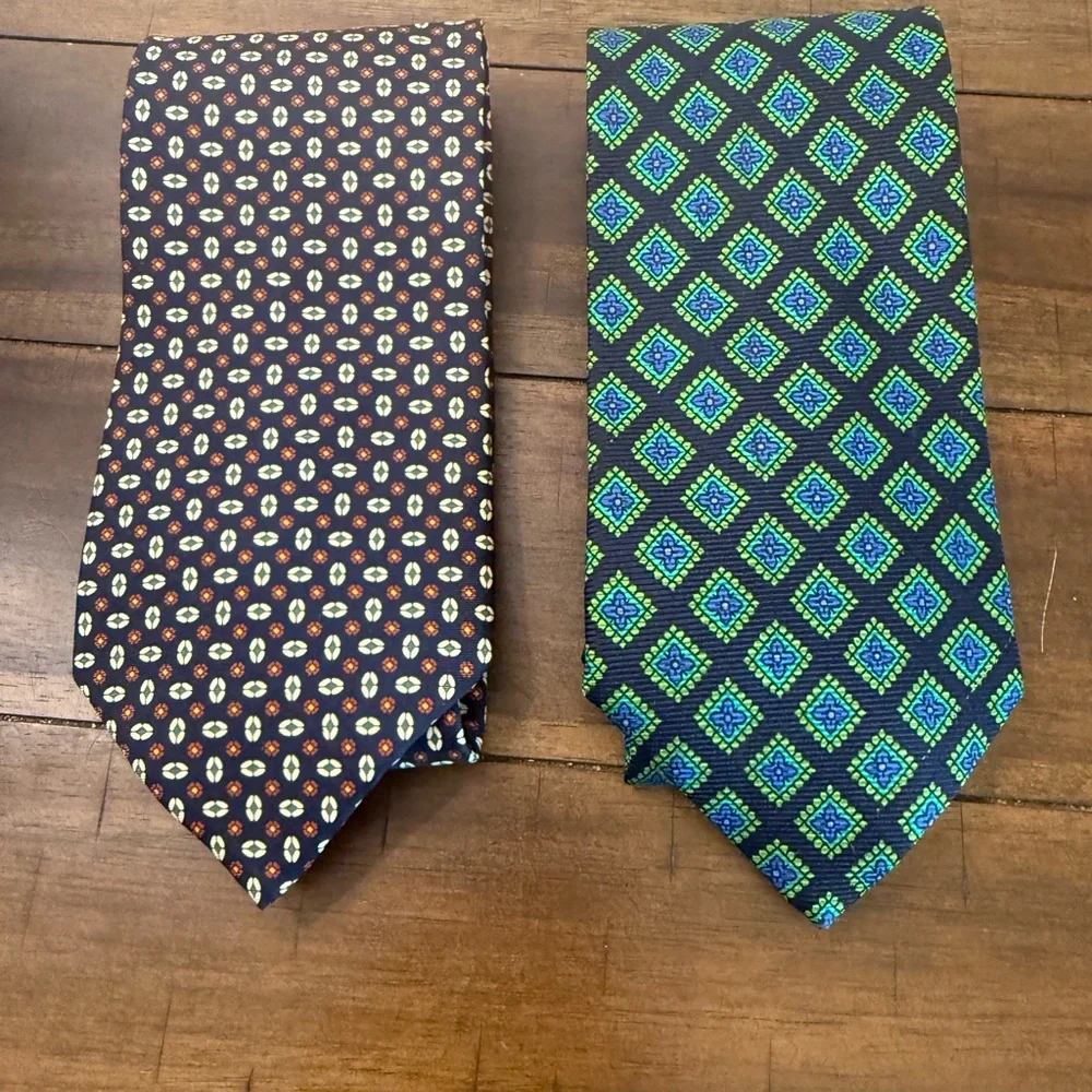 Brooks Brothers Patterned Luxury All Silk Ties  Lot of 2